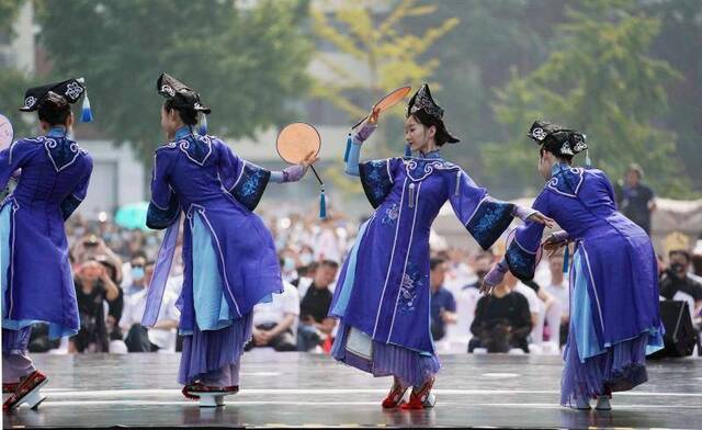 首届中关村舞剧节开幕，户外八小时舞不停