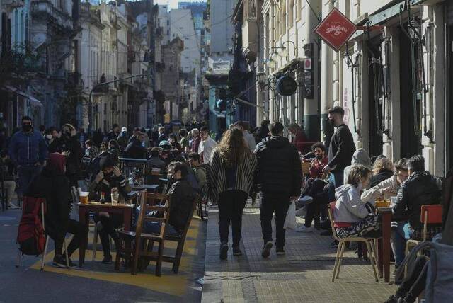 阿根廷新增6986例确诊病例 首都多家餐厅被勒令停业