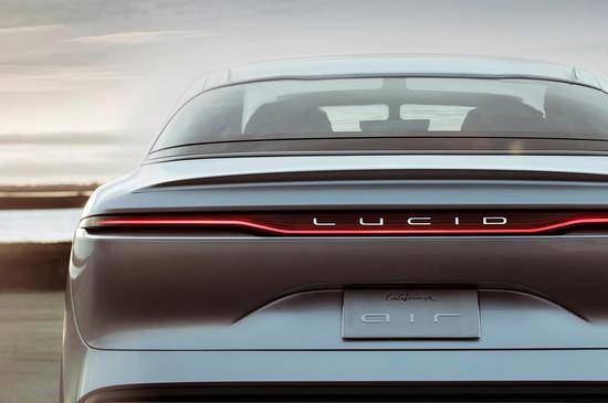Lucid发布首款电动汽车 挑战特斯拉