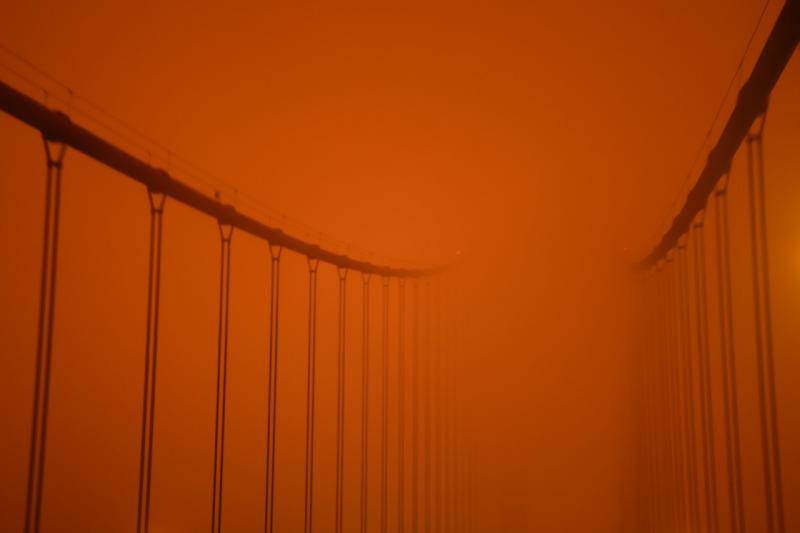 这是9月9日中午拍摄的美国加利福尼亚州旧金山金门大桥。新华社图