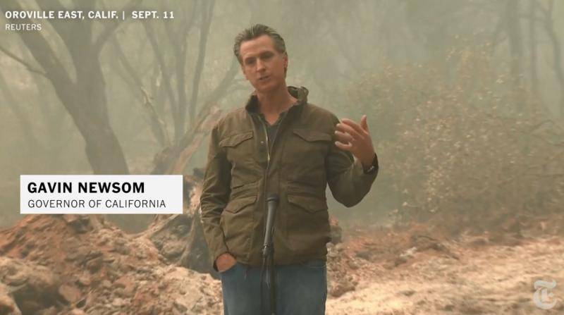 9月11日，纽森站在大火浓烟中讲话视频截图