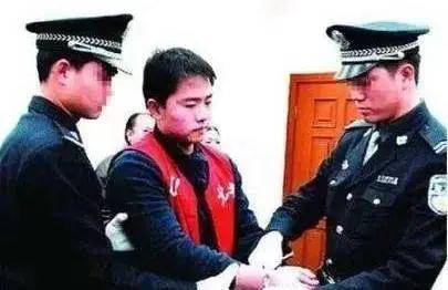 9次减刑出狱，制造京城口罩命案，他比孙小果还嚣张