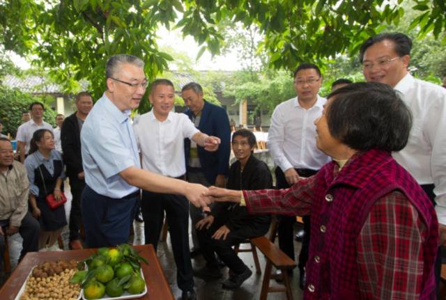 王雁飞在自贡内江调研时强调 围绕“六稳”“六保” 跟进监督保障执行