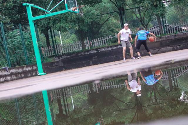 每一帧都是壁纸！雨中浙师竟美成这样…你那儿也下雨了吗？