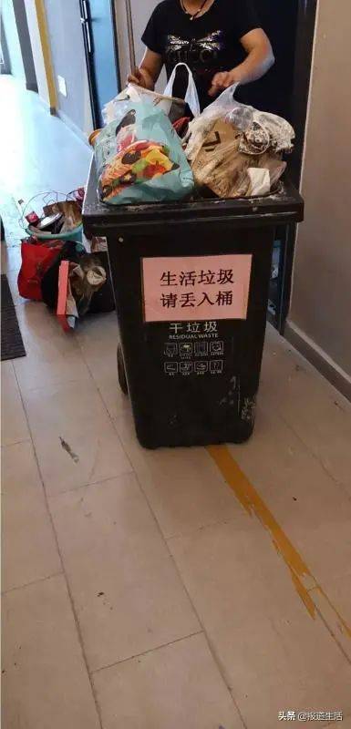 房东傻眼！长沙一年轻女租客留下满屋狗屎和垃圾不辞而别，后称：愿赔，但没钱