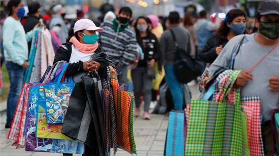 秘鲁的街头小贩（图源：埃菲社）