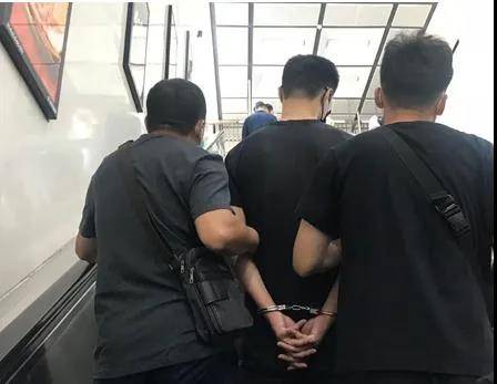 北京32个公交派出所成立“猎狼”小组 斩断地铁“咸猪手”