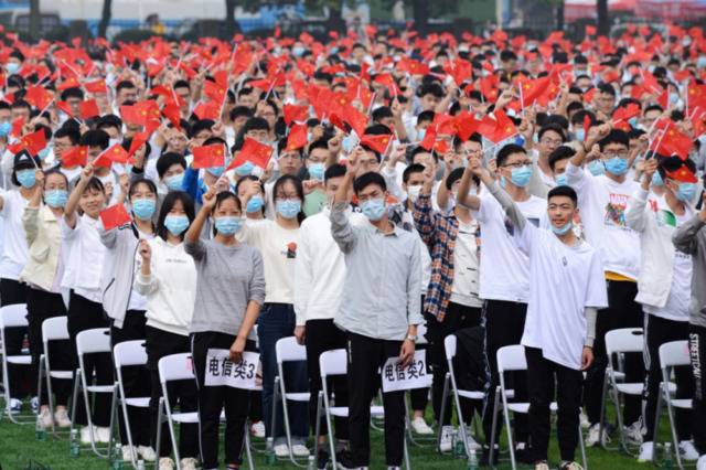 开学典礼  今天起成为一名湖工大人！