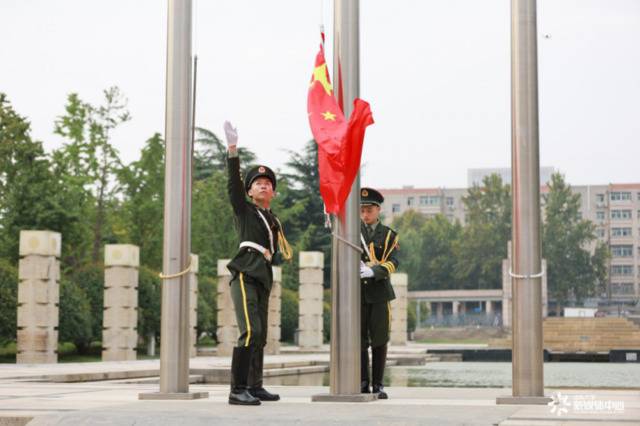 @SDUers，双节同庆！来听国旗下的青春最强音！