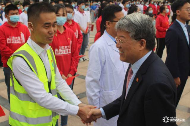 @SDUers，双节同庆！来听国旗下的青春最强音！