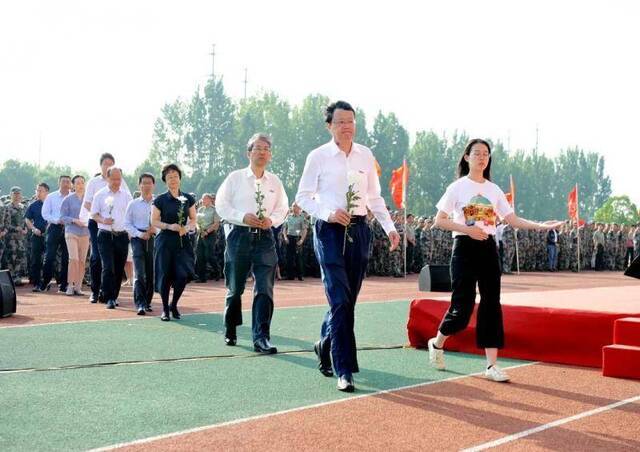 鲜花献英雄  东南大学举行2020年“烈士纪念日”主题教育活动