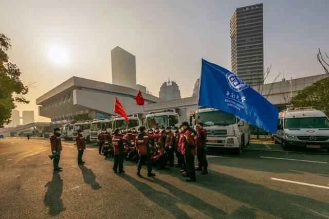 双节福利！中南大学限定版彩虹书签来袭！（文末有福利）