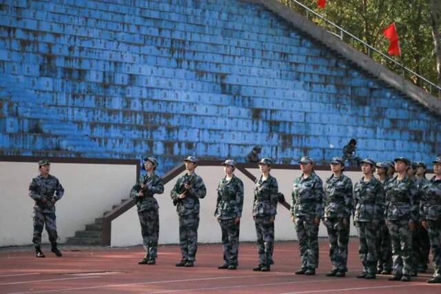 小吉萌们的第一课 ——用青春告白祖国！