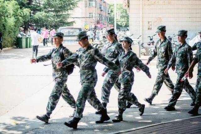 校园这么大，你知道校园内的主要交通方式吗？