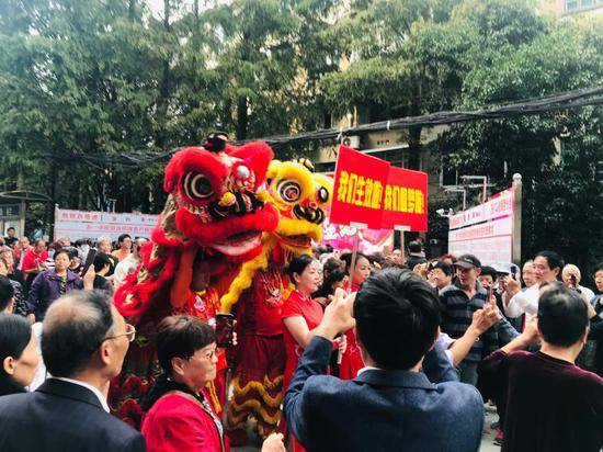 上海最大旧房成套改造项目生效 居民原址住上新房