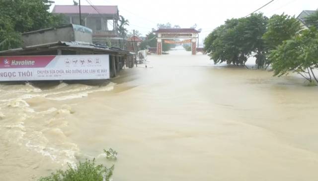 越南中部地区出现洪涝灾害 已致5人死亡8人失踪