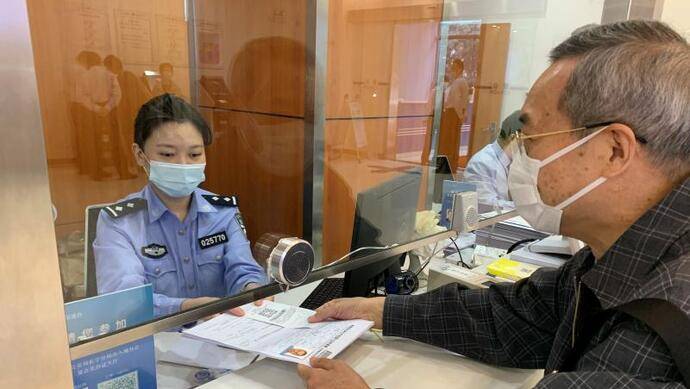 今起，港澳居民可在内地直接办理“回乡证”，上海20个出入境办证点均可办理