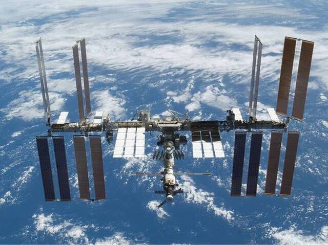 国际空间站（ISS）持续一年多的气体泄漏现象原因或与温度短暂改变有关
