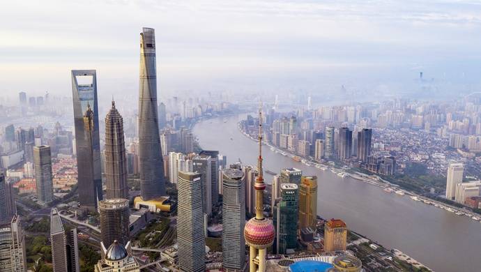 中国CBD总部经济特色突出，陆家嘴金融城领先