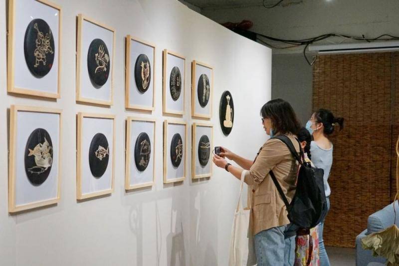 赵宗彪二十四节气木刻展杭州开展