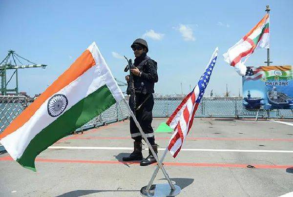 由印度、美国和日本三国海军参与的2018年度“马拉巴尔”海上联合军事演习（资料图）