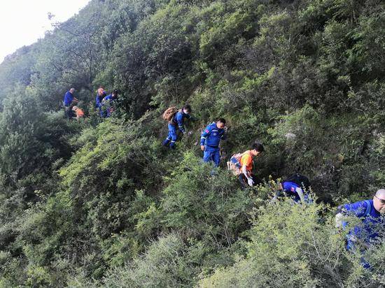 蓝天救援队今年已参与六十余起山野救援，资深驴友更易出事