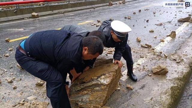 云南继续发布地质灾害气象风险II级预警 局地有大雾注意行车安全