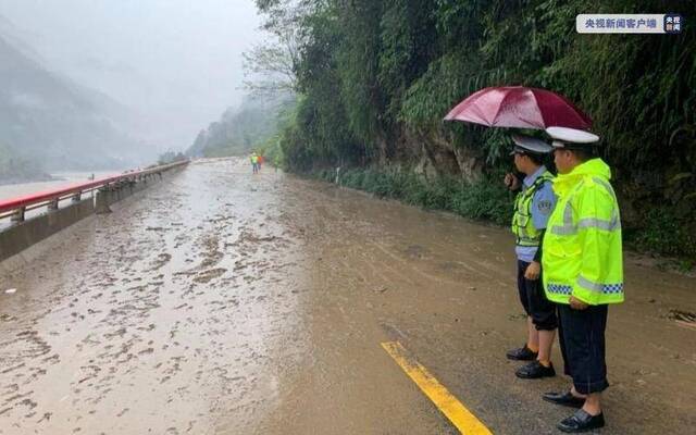 云南继续发布地质灾害气象风险II级预警 局地有大雾注意行车安全