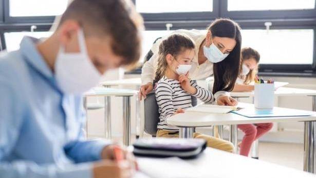 罗马尼亚新增2844例新冠肺炎确诊病例 教育机构可根据疫情形势选择授课模式