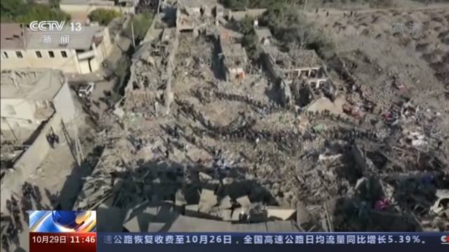 纳卡地区冲突持续 3岁女孩战火中失去父母和姐姐