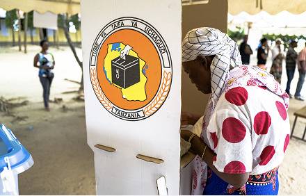 坦桑尼亚举行第六届总统选举