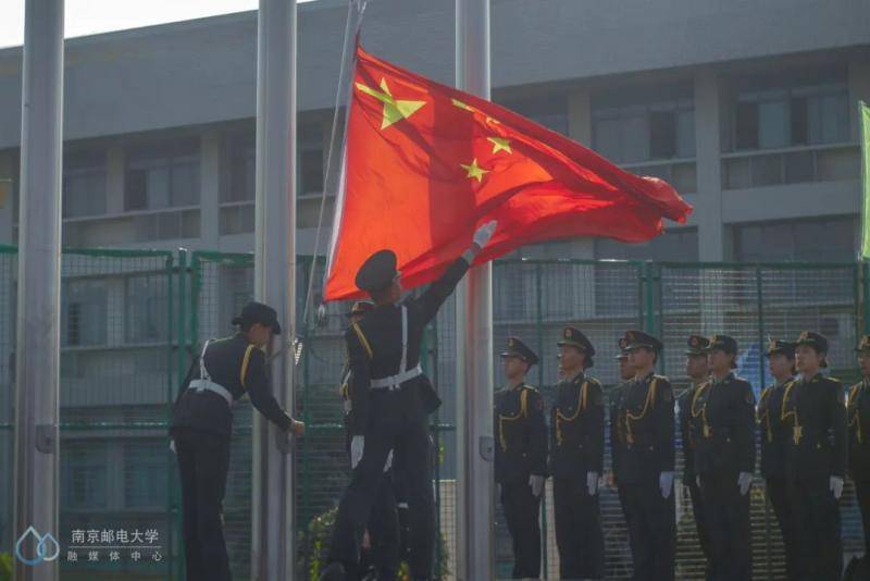 直击现场！南京邮电大学超震撼运动会来袭！(最美方阵由你选出！）