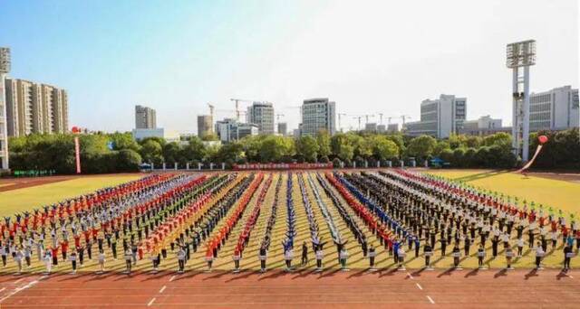 张张都是大片！“奔跑吧，运动并快乐着的上大人！”