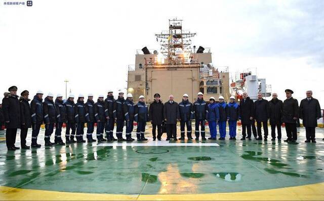 全球最大柴电动力破冰船入列服役，普京登船参观