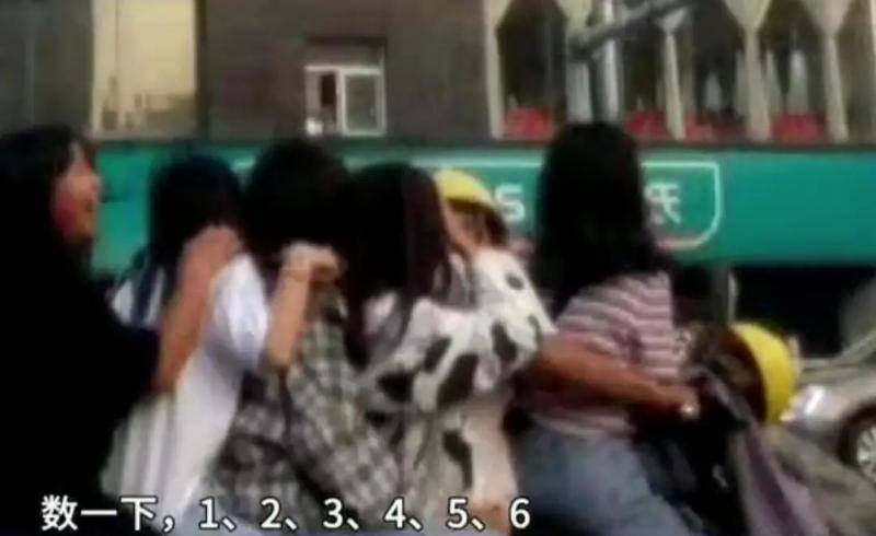 上热搜！男子开“三无”摩托载5名女孩，结果悲剧了