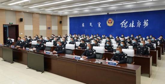 张子军今年3月赴内蒙古公安厅履新后，空缺至今的锡林郭勒盟公安局局长一职已迎来继任人选。