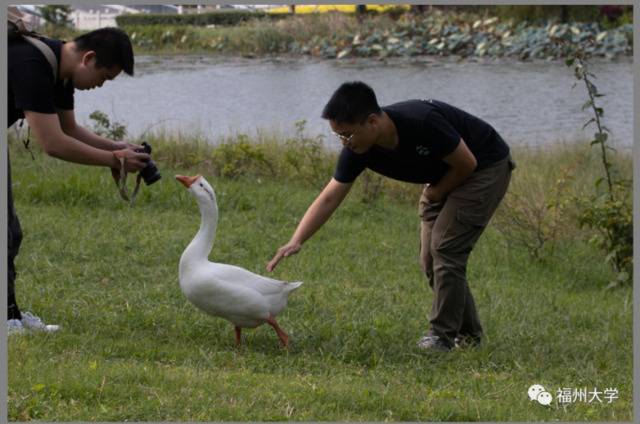 （洪玉文摄）