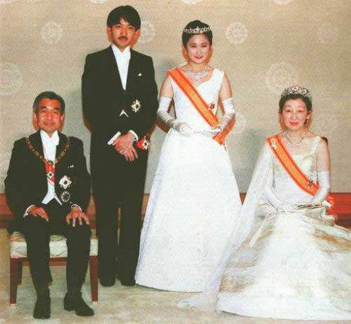 ·左起：明仁天皇、文仁、纪子、美智子皇后