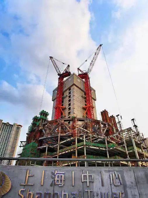 东方明珠电视塔、金茂大厦、环球金融中心、上海中心……同济用实力“建”证浦东三十年