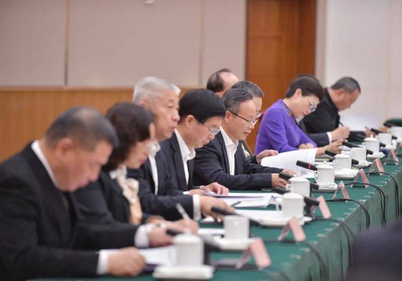 浙江省委召开省级民主党派工商联负责人和无党派人士代表座谈会