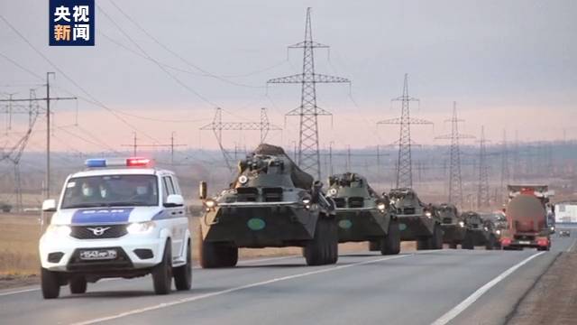 首批俄维和部队已进入纳卡地区斯捷潘纳克特
