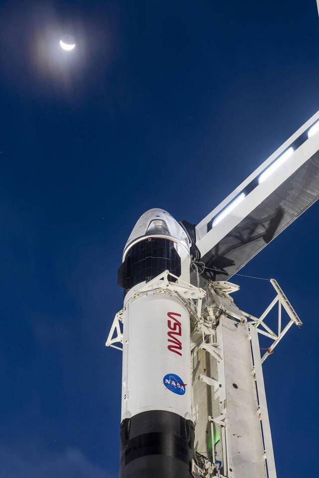 SpaceX龙飞船正式载人首飞，马斯克填补美国载人飞行近十年空白