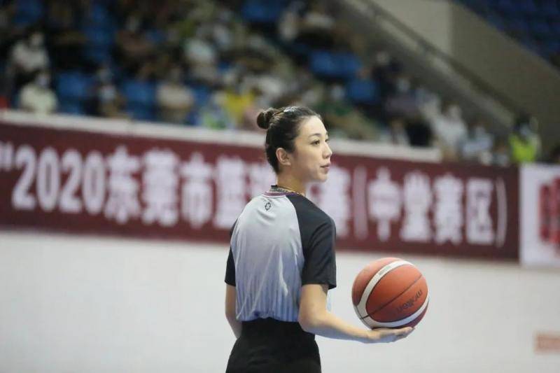 “我的梦想是执裁WCBA！”东莞95后美女裁判走红！