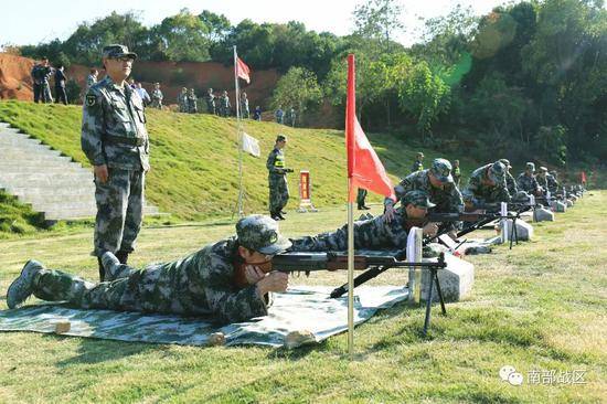 军事日，湖南衡阳市委书记市长走上射击场