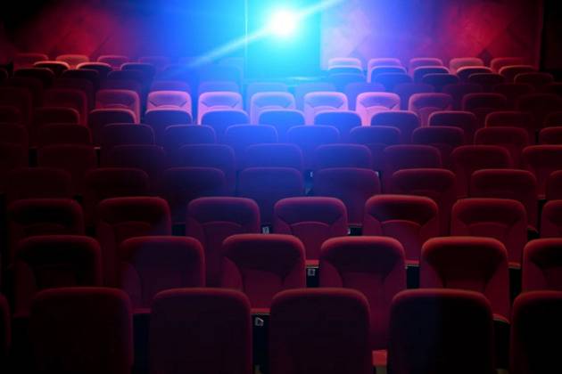 没有观众没有新片：美国电影院的悲情寒冬
