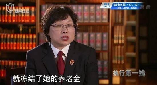 邻居入住后，自家红木家具长满白毛！上海爷叔被迫空关别墅11年