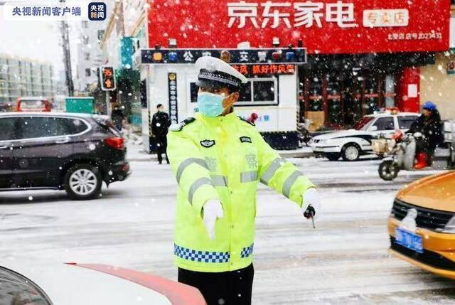 全警上路！黑龙江省出动警力10000余人次迎战恶劣天气