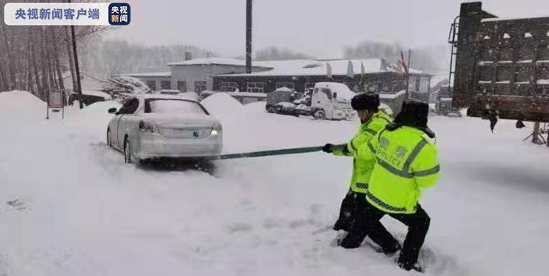 全警上路！黑龙江省出动警力10000余人次迎战恶劣天气