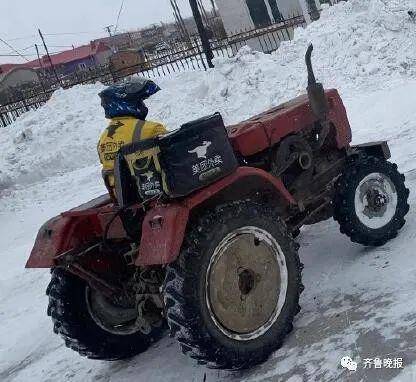 被大雪承包的热搜：我在北方裹着貂 你在南方露着腰