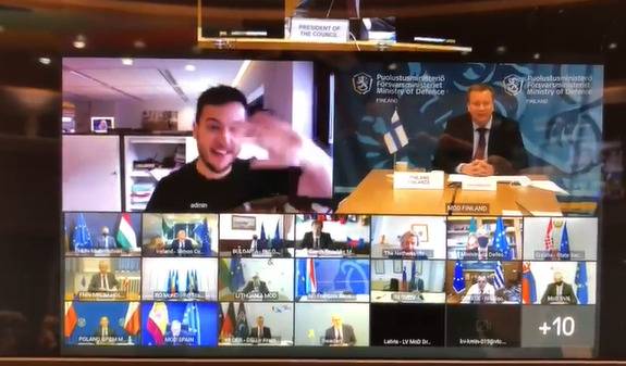 欧盟防长保密视频会议突然闯入一名荷兰记者 原因让人哭笑不得